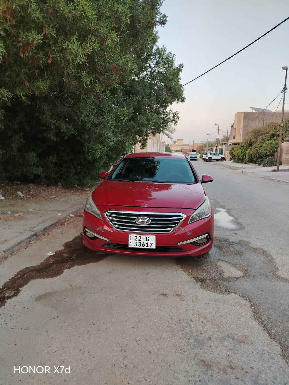السلام عليكم 
سوناتا موديل 2017امريكي 
سياره جاهزه من كلشي 
بيها قطعه صبغ باب خلفي وبنيد 
تبريد ثلج ❄️❄️
كير مكينه عل وضع اشركه شرط  خير من الله 
حداديه حلوه 
سياره مالت جناي
رقم أربيل باسمي هزه جديده سنويه ل 2030 كلشي جديد تريد تحويل او وكاله 
سعر 112ورقه 
مكان سياره بابل  محاويل 
تواصل ***********

نص مكتوب في الصور:
- HONOR X7d