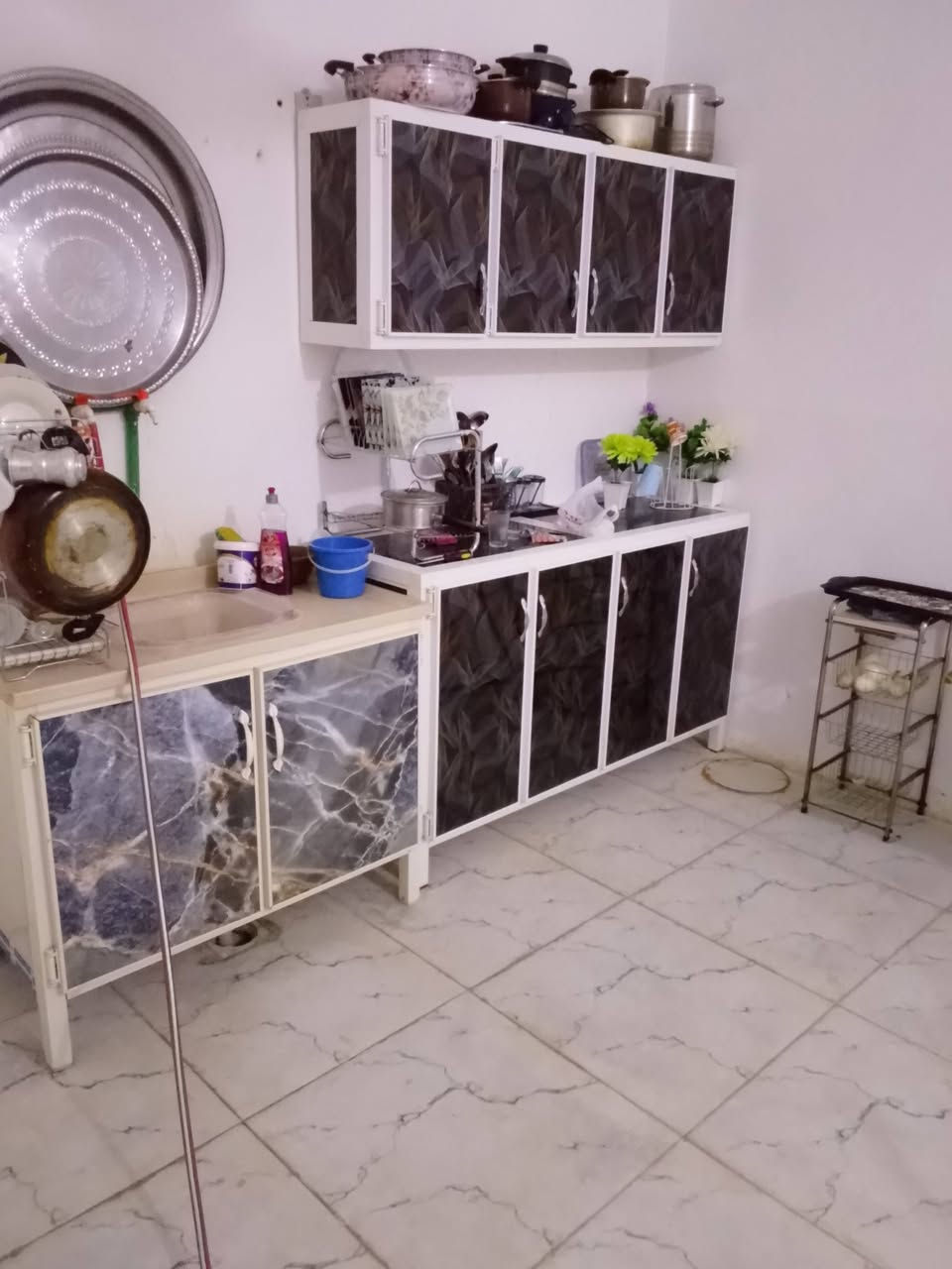 السلام عليكم اثاث بيت 🏠 للبيع بعدهن كلشي نضيف حيل بس رايد اشيل وريد ابيع العنوان بغداد ابو غريب الحصوه النصر ول سلام تواصل ع رقم هاتف 📞 *********** بي واتساب يراسلني ونطي السعار
