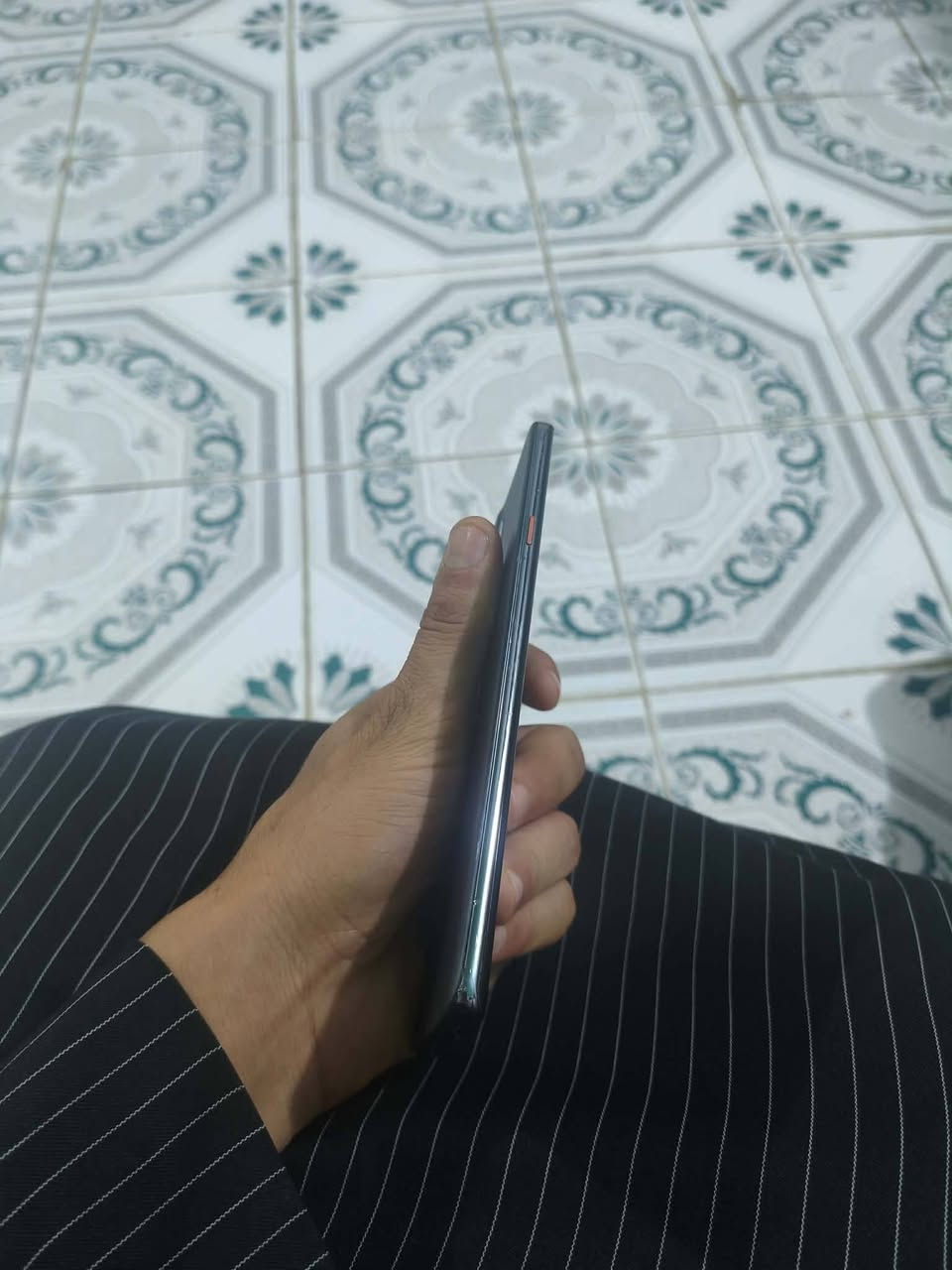 TECNO CAMON 40 Pro 5G
جهاز بيت كعدت من نوم وليكته هيج صاير بي شراي يسولف عوزه شاشة فقط 
سعره ب ١٥٠ شراي يسولف 
***********
