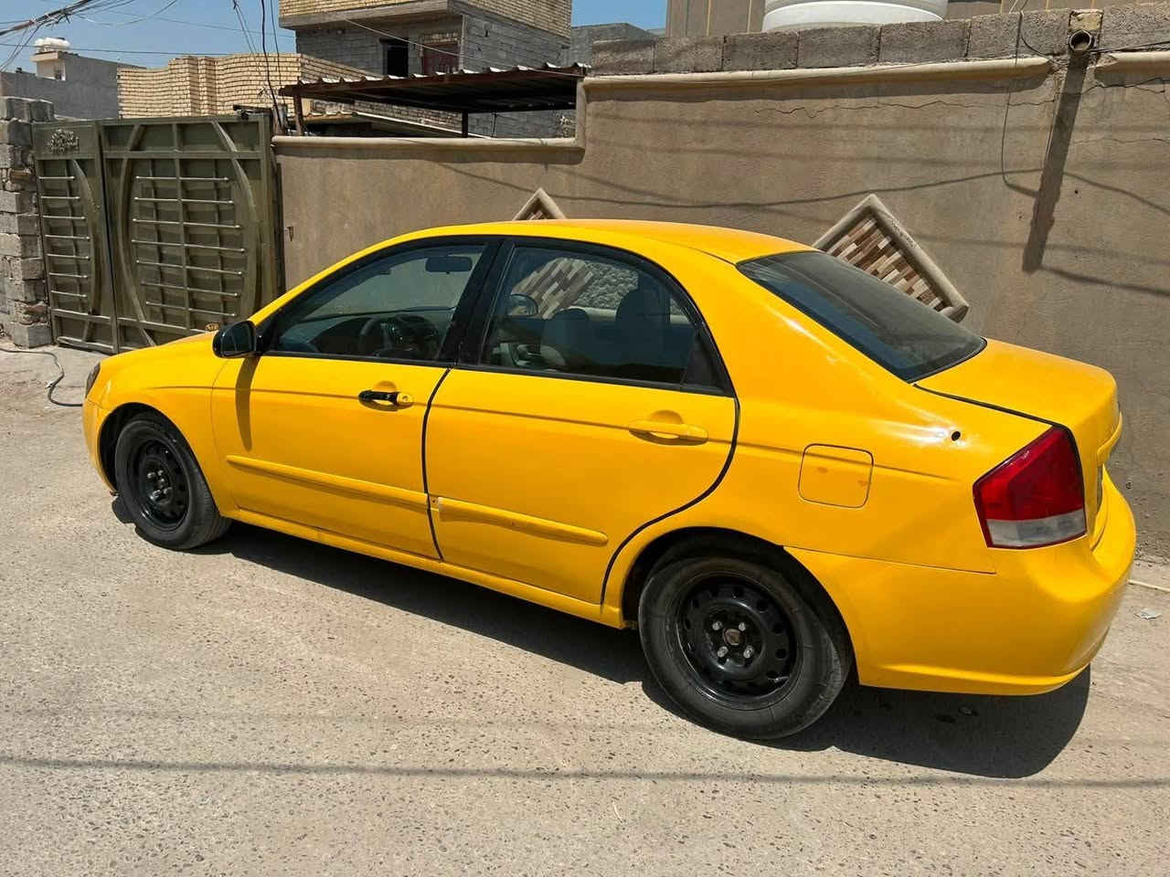 السلام عليكم يوجد سيارة البيع كيه أسبكتره
موديل 2007 تحويل ثاني يوم مكينه وكير مكفولات والكشر وصدر وتايرات كدام عينك جيك وقنع وأني حاضر مكان السيارة بغداد الشرطه الخامسة منطقة الدوانم قرب جامع الفردوس *********** أبو علي سعر على خاص.
