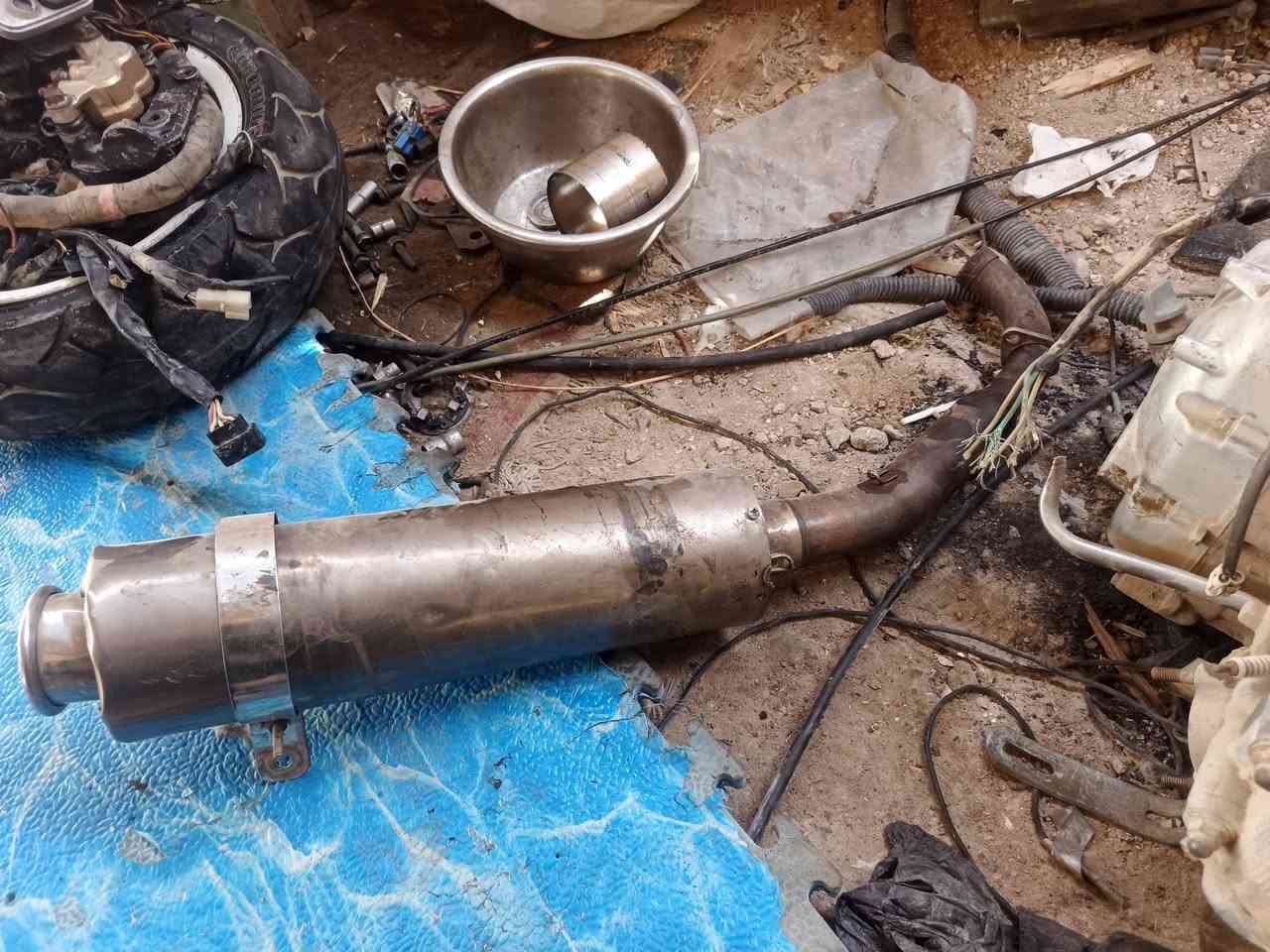 السلام عليكم تفصيخ دراجه ماجسته دبل رون دبل رون شنو تحتاج موجود
تاير خلفي هوا ولويل 25
كفرات البيض 50
ولسود 30
دبلات خلفيه 20
المازده 20
اشاير 10
جامه الاماميه 15
تشبول 25
بك رايت 20
بريتات امامي وخلفي هنا ولفجوج 40
 عنبار بريك 10
راديتر ومرواح 25
تانكي بانزين 20
كتف وعقل 25
ضفيره 20
 مكاني بغداد بوب شام توصيل فقط بغداد
