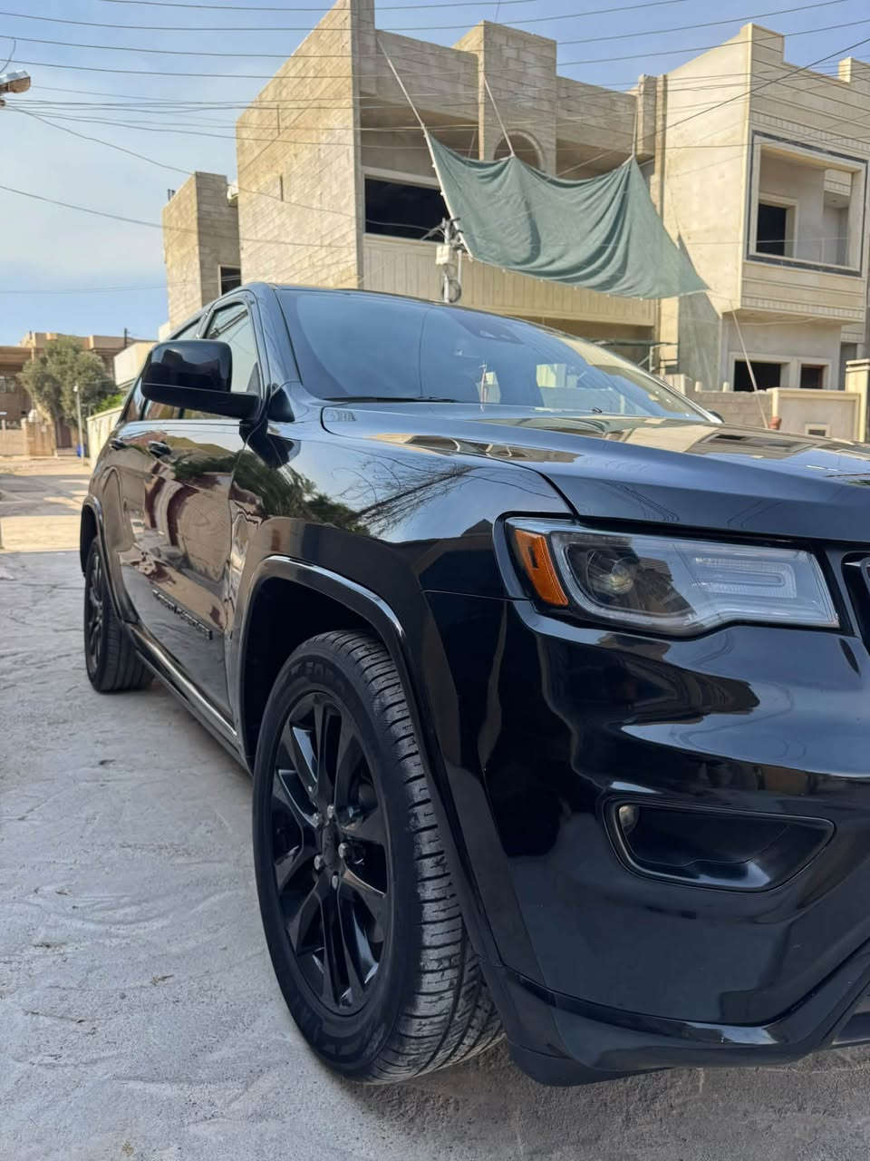 السلام عليكم للبيع
جيب كراند شيروكي 2022

محرك 6 سلندر 3600cc

مواصفات بلاك توب فول ما عدا بانورما

فتحة سقف تحكمات ستيرن 

شاشه كبيره 

رادار امامي و جانبي

مقاعد امامية تدفئه جلد +شمواه

ستيرن تدفئه 

نظام الاوتو ستارت

تشغيل عن بعد 

كشن السايق كهربائي فقط

صندوگ كهربائي

قطعتين صبغ 

ماشية 123km الف

السيارة ما ناقصها شي نظيفة ومحرك وكير و حدادية  بشرط 

سعر 225ورقة وبيها مجال بسيط

رقم اربيل شرط التحويل 

للتفاصيل الاتصال ع الواتس فقط

***********
