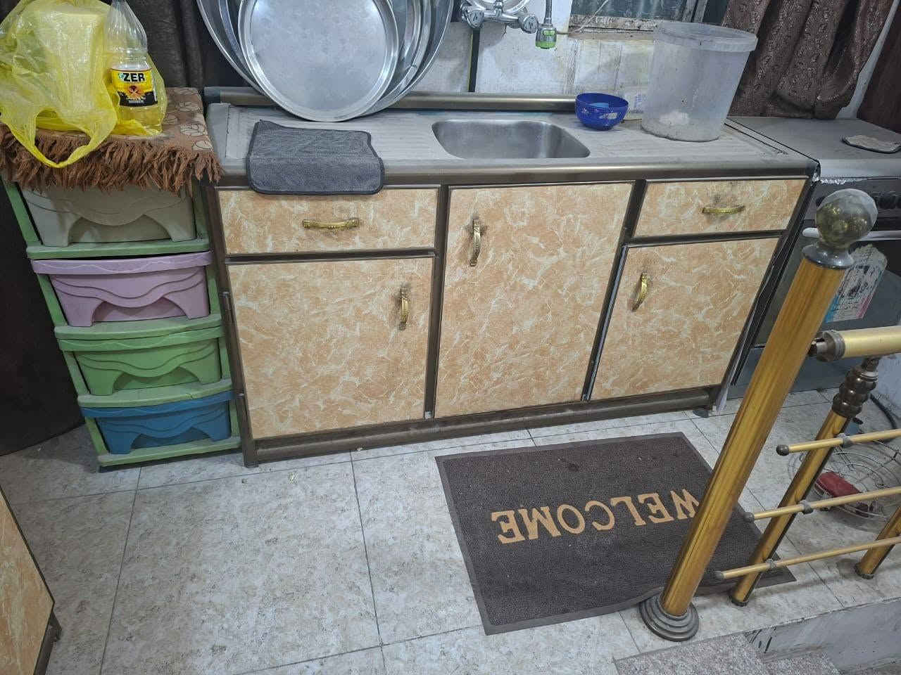 السلام عليكم كاونتر سنك وملحق 3 قطع للبيع سعر 350 وبي مجال بسيط اي استفسار اتصال ع رقم  ***********
