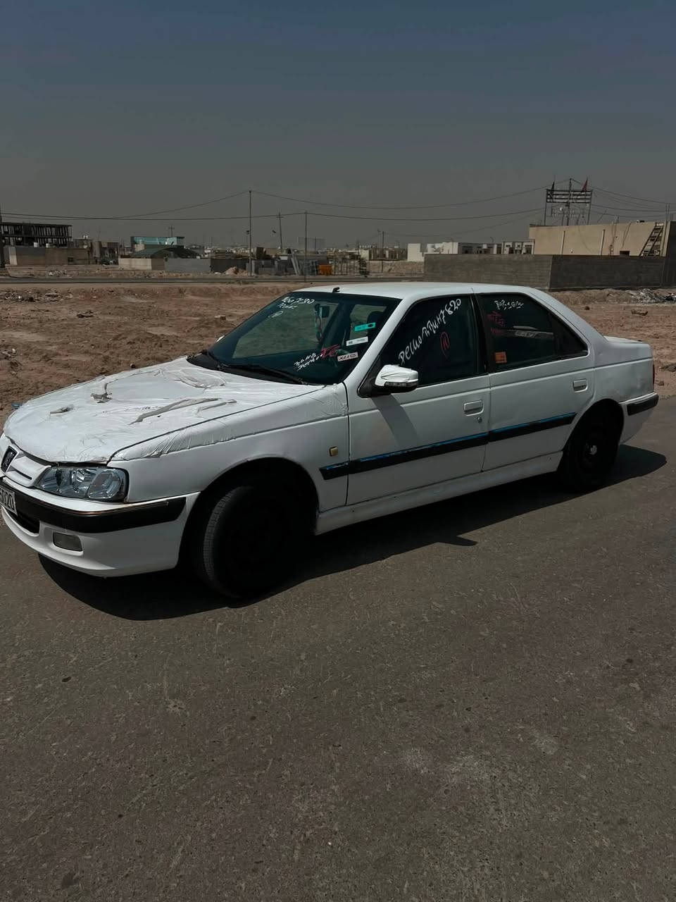 سلام عليكم بيجو بارص  ابيض 2012 بسمي كفاله من التبديل مكينه وكير وتبريد حلوات تخم تاير جديد دهن توه مبدله المكان البصره القبله رقمي *********** السعر 33 وبيه مجال حك الجيه
