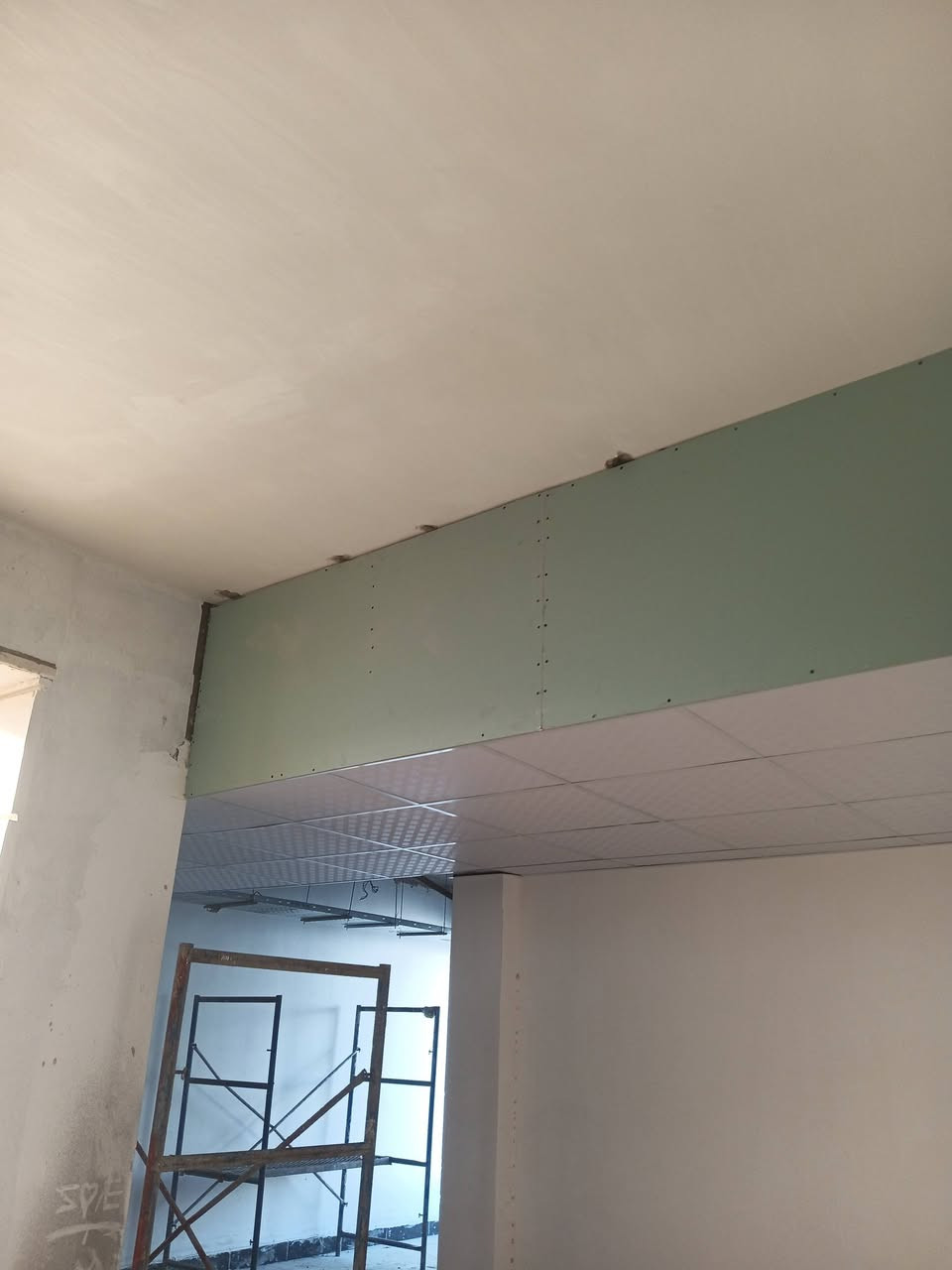 عمل كافة أنواع الديكور مع الصبغ والكهرباء
حسب طلب الزبون 🤔 
***********
‏‪***********‬‏
