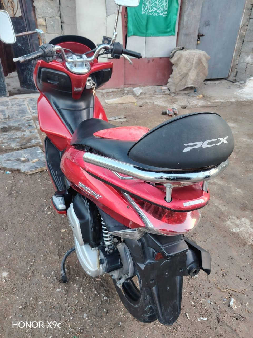 بيسي اكس جيل اول للبيع موديل 18السعر واحد 50العنوان بغداد البياع لعلام ***********
