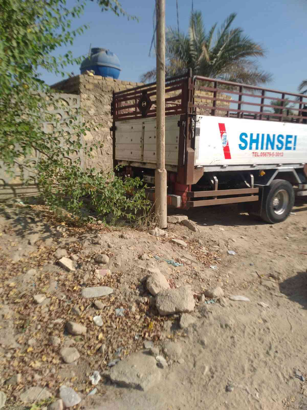 انكر معلايه رقم نجف ومكان نجف. والمعامله كامله للخير بقت بس الكمرك طول ست وربع مكينه اثمانين كامله السيارة ع اخر حبايه وهذا رقمي *********** النجف, العراق

