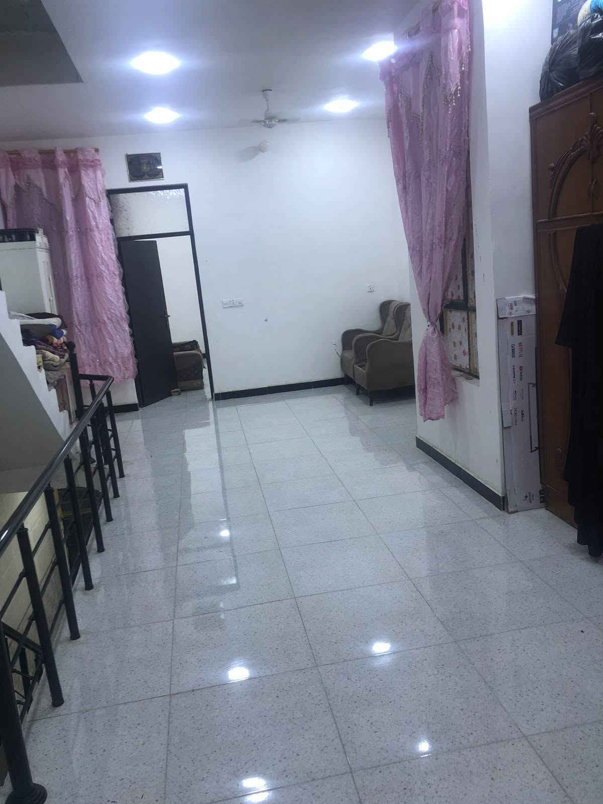 دار للبيع زراعي سند ٢٥قرب حسينه شريفه بن الحسن طابق ونص ***********
