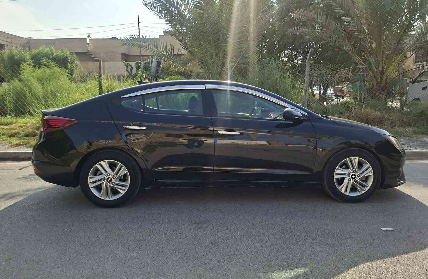 النترا موديل 2020 امريكي لون اسود رقم بغداد باسمي
مكينه ٢٠٠٠ دوش كير ايتي 

 كفاله السياره ليبل واحد بدون تبديل بدون صبغ.
السياره ماشيه ٦٩ الف مايل جديده كل نقص مابيها ترايها ناعم  تبريد.ثلج تايرات نظيفه 

مواصفات السياره
ثلاث وضعيات قياده
تحديد مسار 
رادار جانبي امامي
تحكم ستيرن جهتين 
توقف ذاتي
شاشه كاميرا
حساس ضغط الاطارات

صور الحادث مرفقه بالمنشور  الشاصي بي طخه خفيفه جدا مال ضربة امريكا مكفوله من الصبغ والتبديل بيها فقط ٣ باردات تقريبا

سعر١٢٣ورقه بيها مجال  

بغداد  الكرخ العامريه
للاستفسار اتصل او واتس اب
***********
