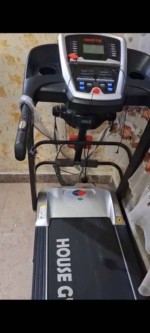 السلام عليكم جهاز الجري النوعية معروفة وممتازة يصل الى اكثر من 150 كيلو 
السعر 225 الف وبي مجال حك الجية المكان حي القاهرة 
🔴 لا يوجد توصيل للتواصل عبر الواتساب 
*********** بغداد, العراق
