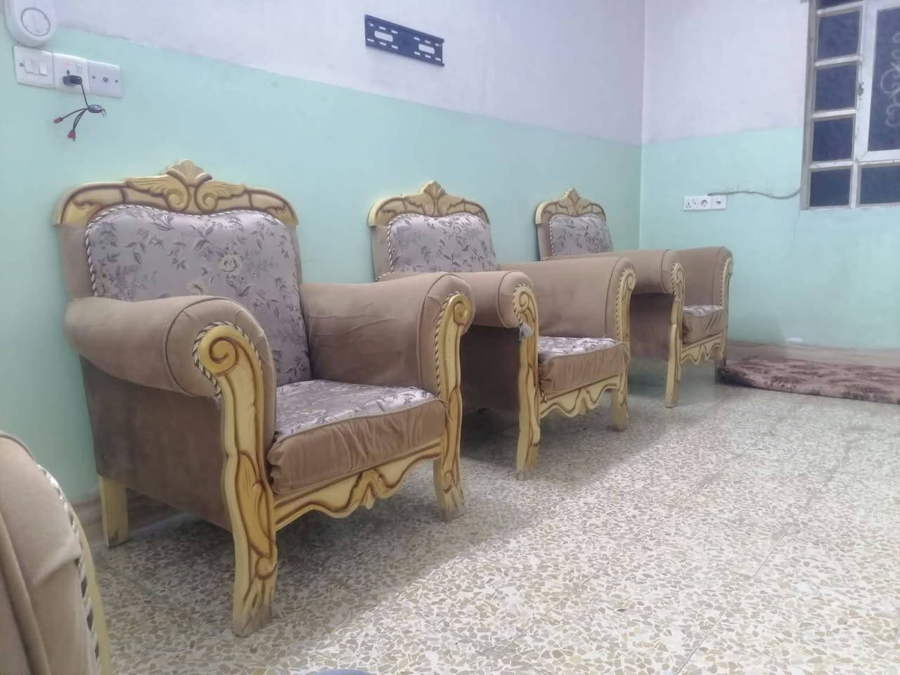 ديوان • بيع مستعجل