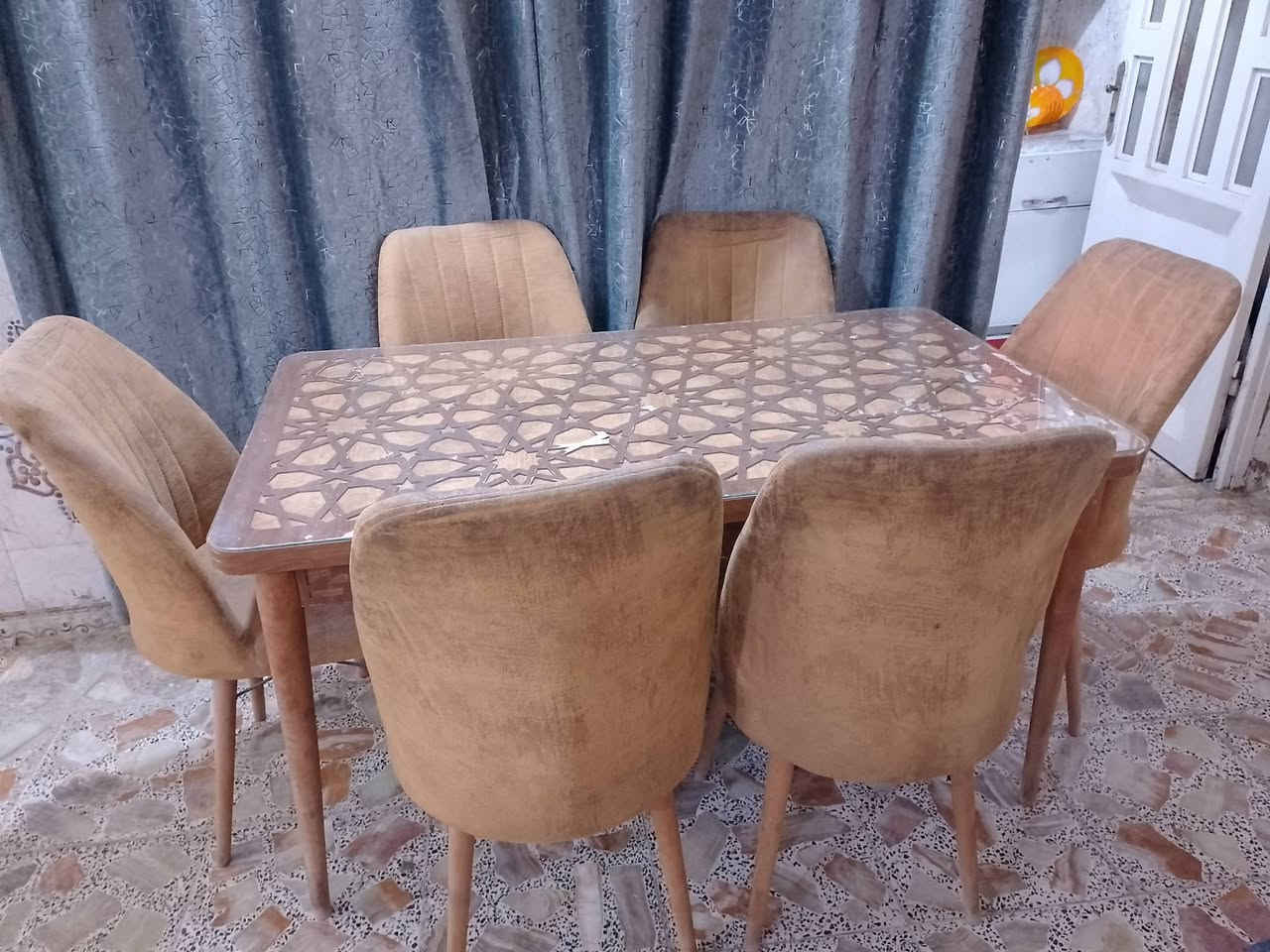 ميز طعام 6كراسي السعر 100نجف الجديده الرابعه الرقم ***********
