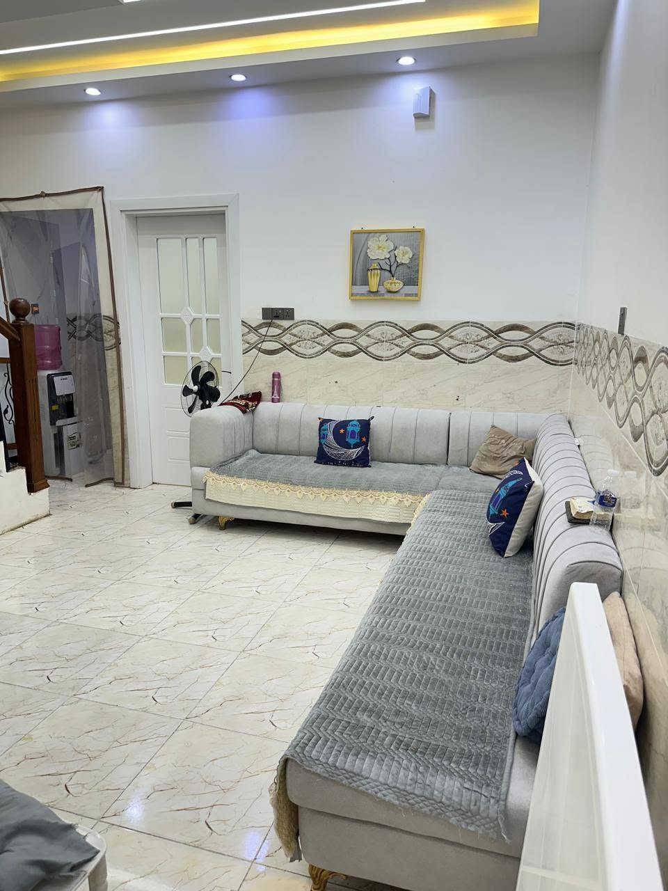 🏠 دار للبيع في حي الميثاق
​المساحة: 100 متر مربع
​الواجهة: 5 متر
​التفاصيل: طابقين - بناء حديث
​عدد الغرف: 3 غرف نوم
سعر مناسب جدآ جدآ 
​📞 للاستفسار ومزيد من التفاصيل، يرجى الاتصال على الأرقام التالية:
​***********
​***********
​لمعرفة السعر يمكنكم زيارة قنات التلكرام https://t.me/zkrea2005
