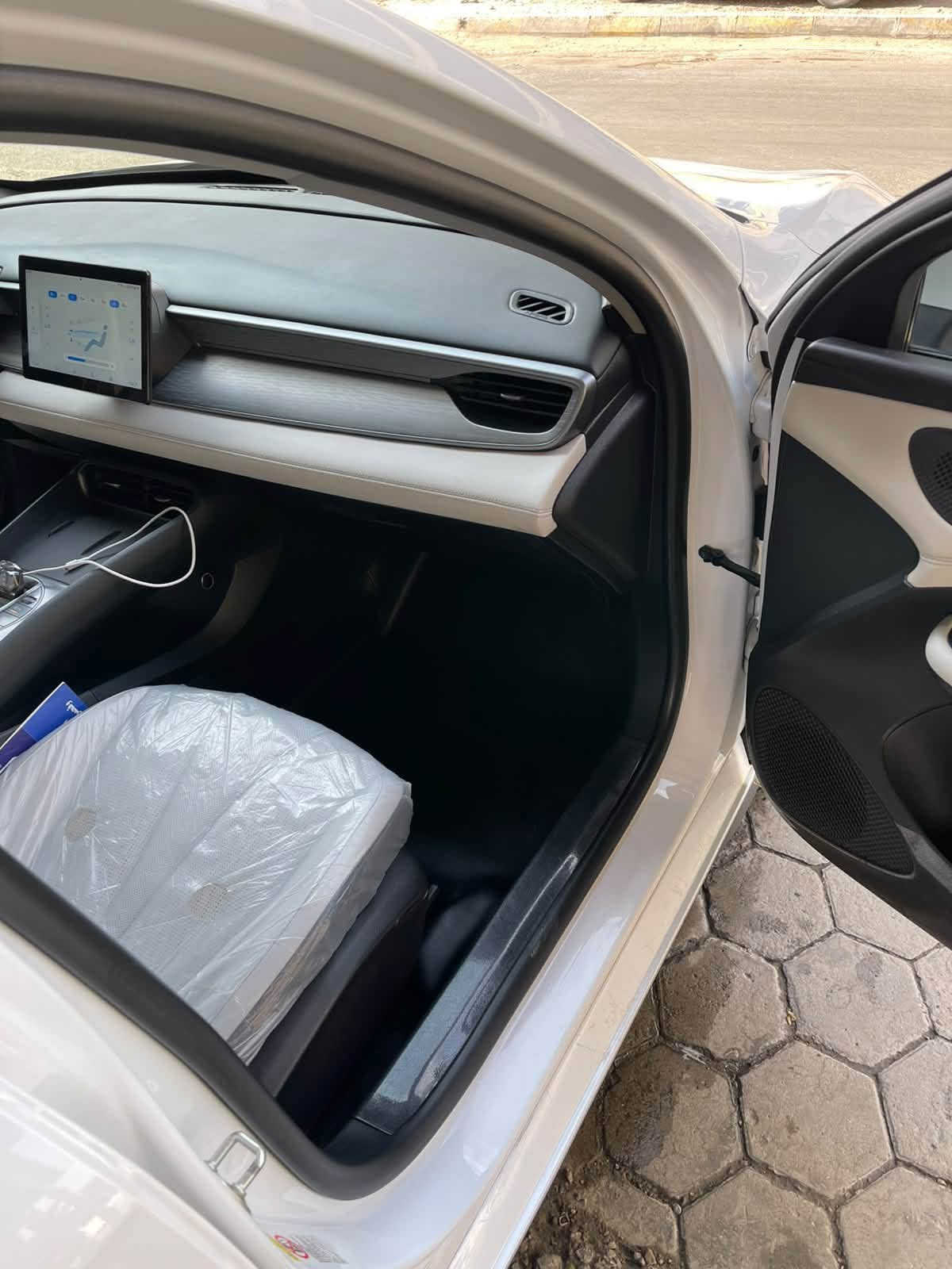 🚘 للبيع BYD SEAL 5
✨ سيارة جاهزة من كل النواحي وبحالة ممتازة

🔹 بسمي — تحويل مباشر
🔹 داخل أبيض
🔹 بصمة + كارت
🔹 شاشة محدثة ومنزّل عليها جميع البرامج
🔹 أرضية السيارة مغلفة
🔹 الأبواب مغلفة حراري
🔹 شاحن أصلي
🔹 أرضيات أصلية
🔹 سونار موجود
🔹 كفالة عامة من الصبغ
🔹 بيها بارد
🔹 سيارة مرتبة وجاهزة للاستخدام

💰 السعر جداً مناسب

📍 المكان: بغداد – الجادرية

📞 للاستفسار والتواصل:
***********
***********

☎️ اتصل وبخدمتك، والجاد بالشراء أهلاً وسهلاً 🌹
