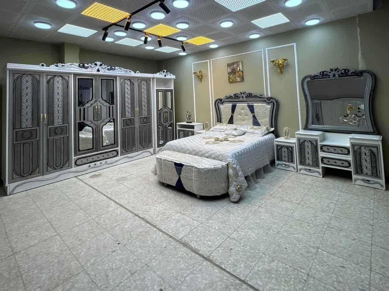 أهلاً وسهلاً بكم
متوفر جميع انواع الاثاث المنزلي ما عليك فقط ضغط ع رقم لتواصل معنا عبره الواتساب wa.me/9647725972986 البصرة, العراق

نص مكتوب في الصور:
- ٤ of ٢٠
- شركه النور لاثاث المنزلي
- الخميس الساعة ١٠:٢٠ ص