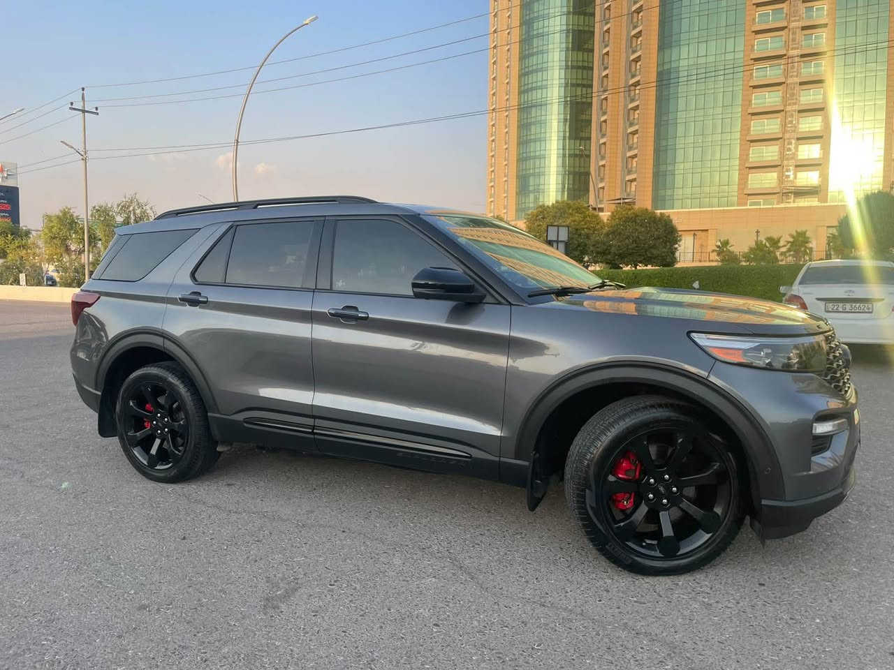 مۆدێل: 2023
 جۆر: Ford Explorer ST (3.0 Twin-Turbo - AWD)
 ڕەنگ: ڕەساسی تۆخ
 مواستفات: فول مواسەفات (پانۆراما، کامێرا ٣٦٠، شاشە، کوشن جلد سارد و گەرم، سیستمی B&O، ڕادار)
 دۆخی ئۆتۆمبێل:
 یەک پارچە سبووغ (بێ ژووری / بێ ناو)
 ئێرباگی سوکان و شانی تەقیوە، ئێرباگی سکن نە تەقیوە
 گێڕ و بزوێنەر و دەبڵ ئاکسل بەشەرتی فەحص
📍 شوێن: هەولێر
📞 ژمارە ***********
باللغة العربية:
فورد اكسبلورر ST موديل 2023
 الموديل: 2023
 المحرك: Ford Explorer ST (3.0 Twin-Turbo - AWD)
 اللون: رمادي غامق
 المواصفات: فول مواصفات (بانوراما، كاميرا 360، شاشة، مقاعد جلد تبريد وتدفئة، نظام B&O، رادار)
 حالة السيارة:
 قطعة واحدة صبغ (بدون داخل / شاصي ولغد شرط)
 إيرباگ السكينة (الراكب) سليم، الإيرباگ المفتوح: المقود والكتف فقط
 المحرك والجير والدفع الرباعي بشرط الفحص
📍 الموقع: أربيل
📞 للتواصل: *********** أربيل, العراق
