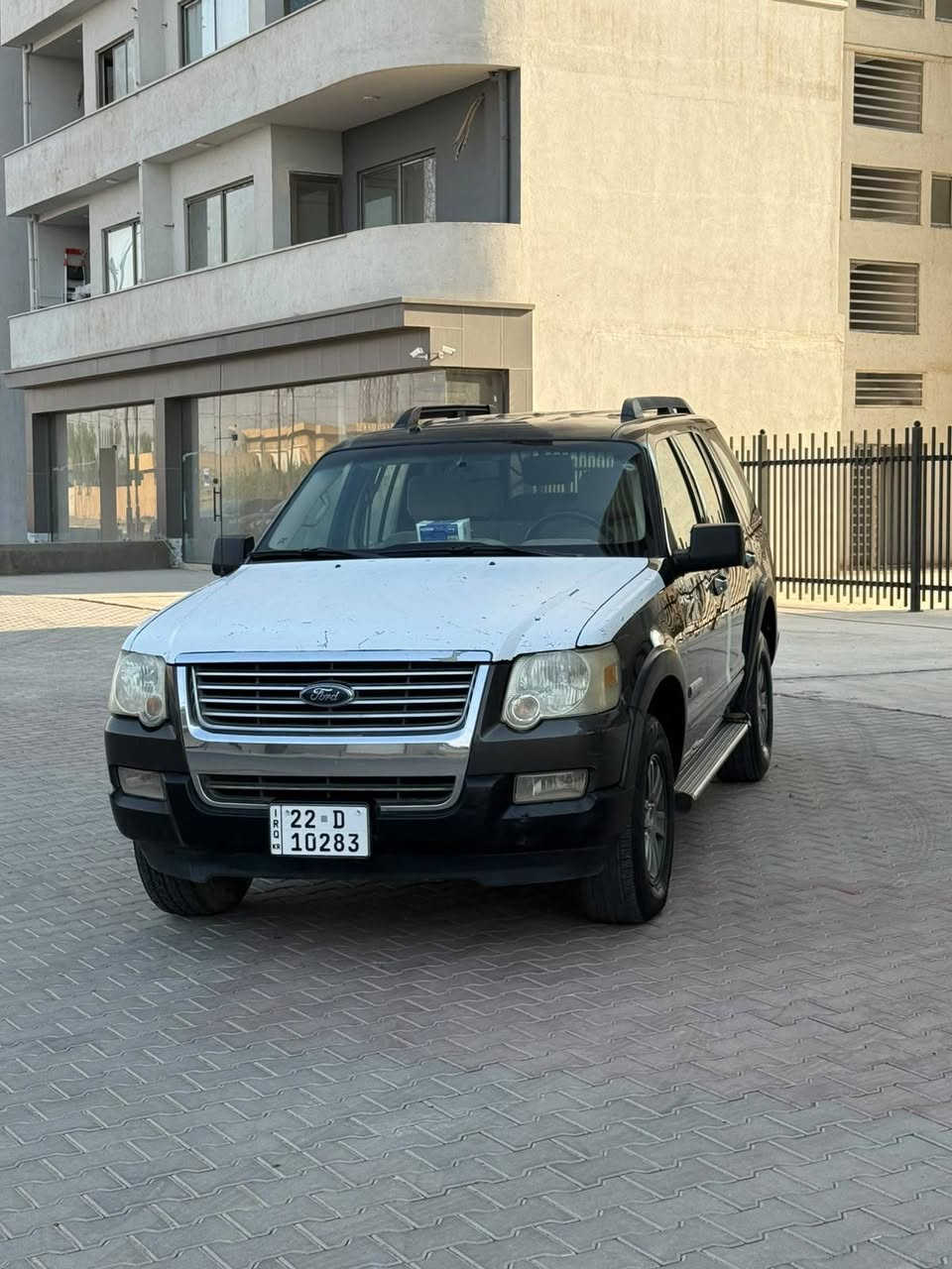 للبيع فورد اكسبلور . موديل 2007
رقم سنوية وهزة جديد .
   سيارة 3 مقاعد مركزي .
   تبريد قطعتين 
  سيارة بيه فقط نص باب صبغ بدون دواخل 
  كير ومحرك بشرط ...
    السعر .  73.   
  ***********
