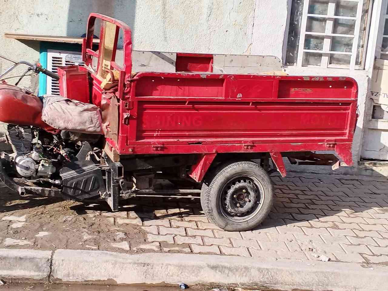 السلام عليكم ستوته جمره للبيع بدون اوراق بس اسويلك مكاتبه بيها بس الجعمقه طاكه
كير جديد اكسنت جديد مكينه تخبل 
***********
