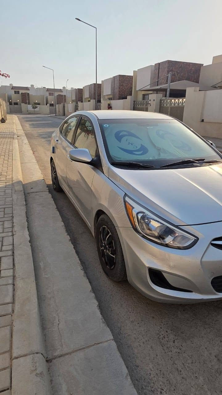 السلام عليكم 
سيارة اكسنت للبيع موديل ٢٠١٦
مكفولة مبيها حادث و لا ضربة و لا صبغ نظيفة جداً 
رقمها بغداد 
السعر ٩٥ ورقة و بيها
 مجال 
الرقم للاستفسار اكثر 
***********
