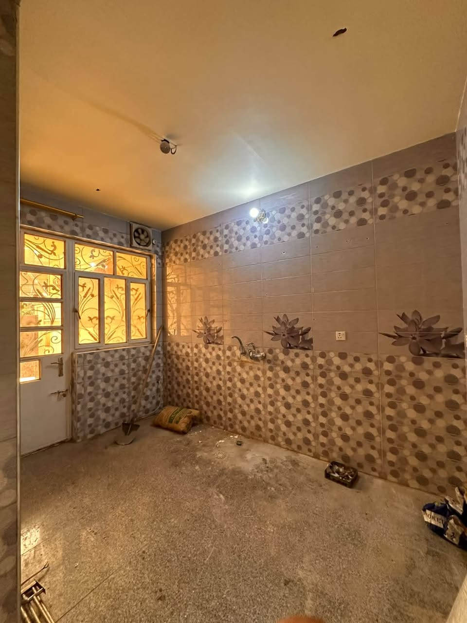 ايجار • عقار • بدون تفاصيل