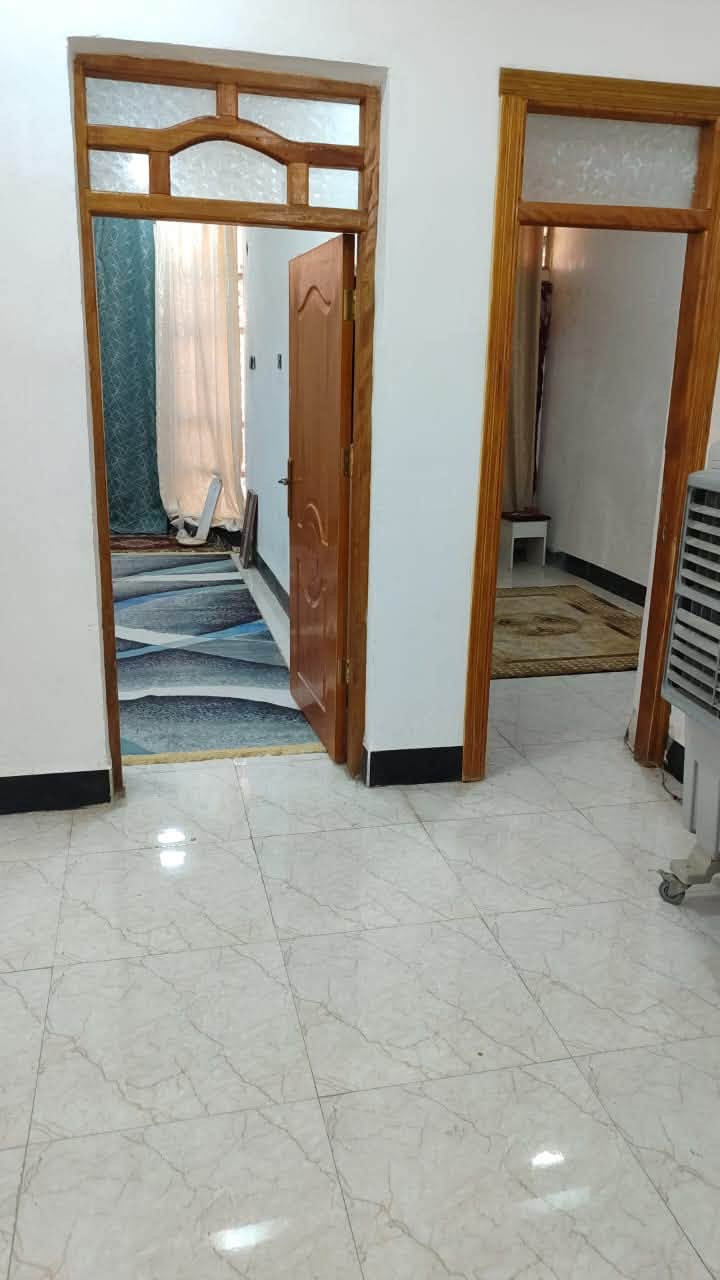 🏠 بيت للبيع – حي أور

📍 الموقع: حي أور، شارع السبيس، بالقرب من جامع الهدى بالمربع الذهبي
شارع تبليط عرضه 10 متر
📐 المساحة: 120م²
📏 الواجهة: 6م | النزال: 20م
على شارع تبليط عرضه 10 متر 
🏡 البيت طابقين:

🔹 الطابق الأول: غرفة، صالة، استقبال، مطبخ، صحيات داخلية وخارجية.
🔹 الطابق الثاني: 3 غرف، صالة، وصحيات.

✨ بناء حديث درجة أولى

📞 للاستفسار: ***********
