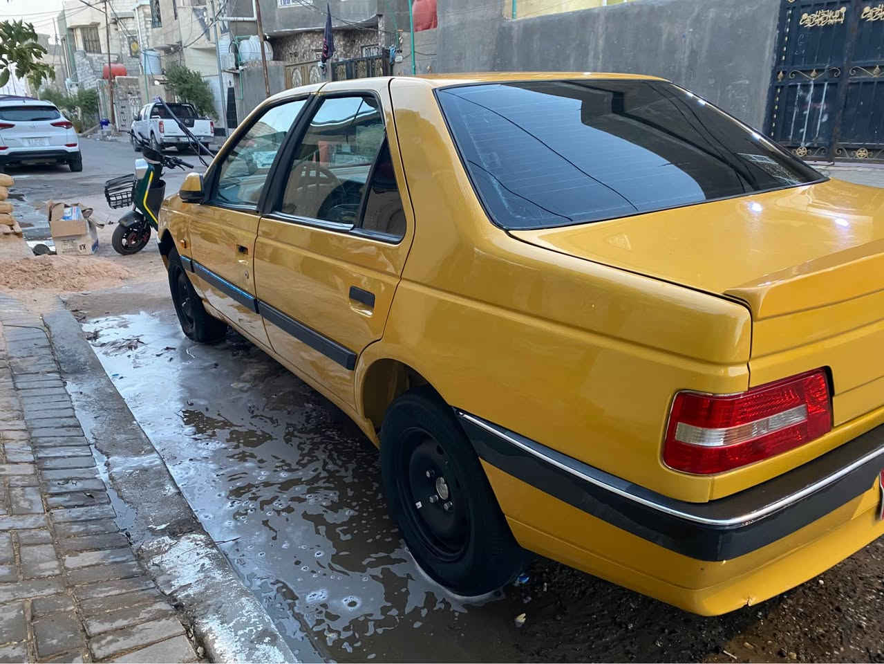 سلام عليكم بيجو 405 مكينه وكير وحداديه وتبريد خير من الله سنويتهه منتهيه 2022 وراعيهه يريد تحويل سياره حلوه مابيهه خياسات السعر 37 وبيهه مجال لشراي رقم
*********** البصرة, العراق
