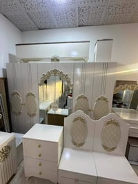 طقم خشب • ٨ قطع • مستعمل