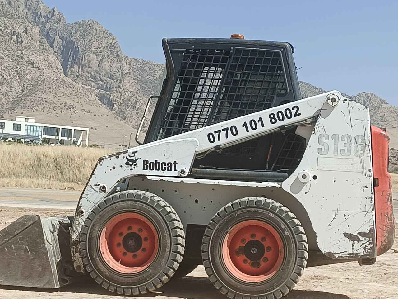 Bobcat 2014
رةقةم سةنةوي سليماني
مكينة تايرات كولة جديد
٥٠٠٠ ساعة 
***********
***********

