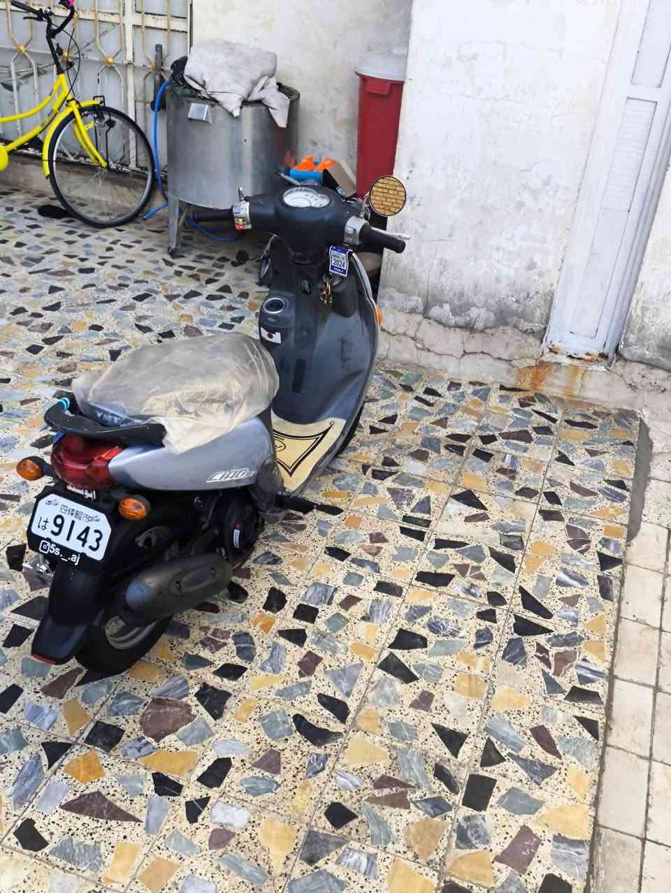 سلام عليكم  دراجه فله للبيع وماصارلي شهر من طلعته من الوكيل
دراجه للبيع فله كفاله عامه من مكينه من كهربأيات كله شغاله نگره سلف 
كفرات بلاديه ما ملعوب بيه ما مفتوح بيه برغي  
الاستفسار علا الواتساب ***********
