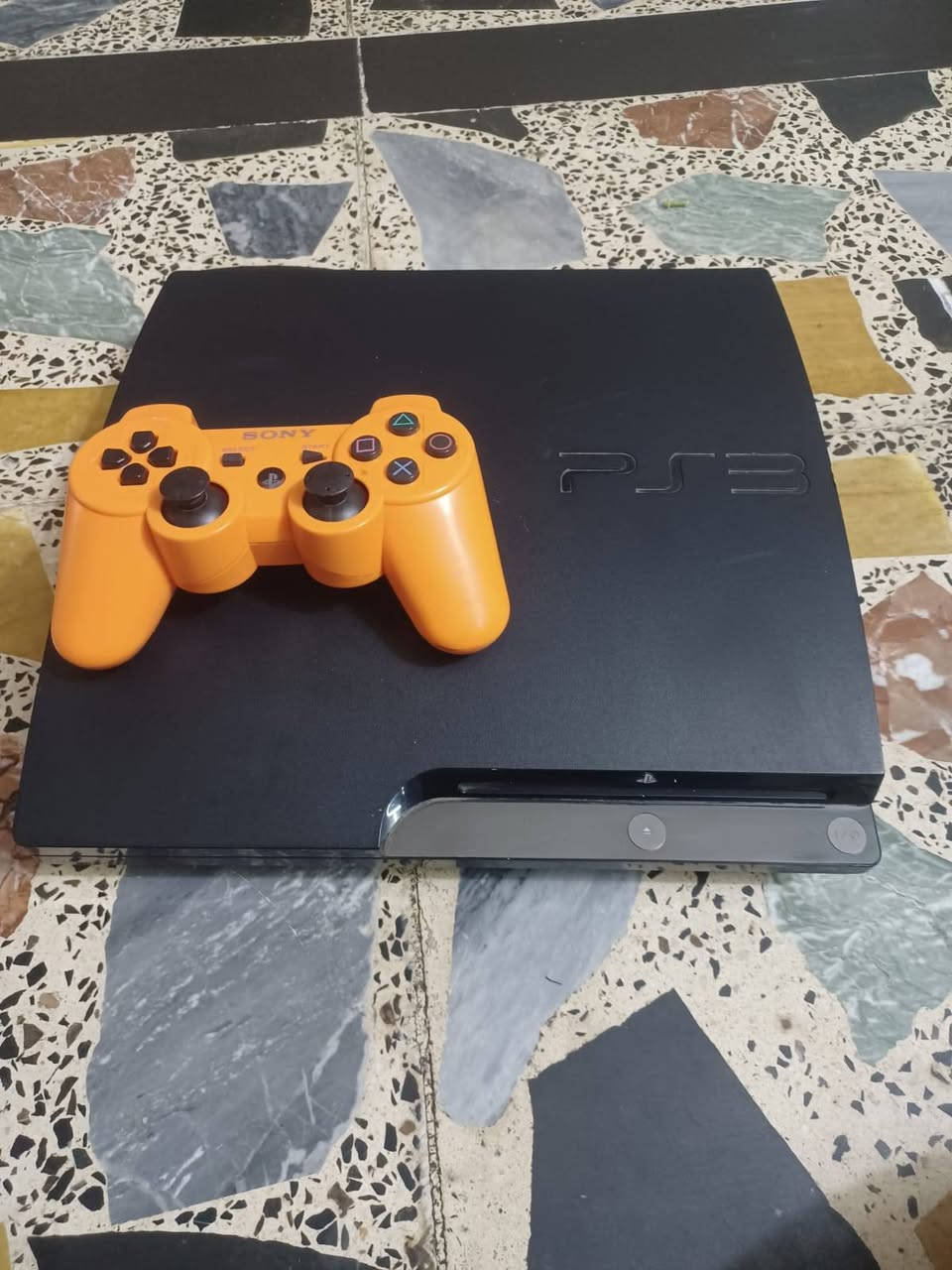 السلام عليكم 

بلي 3 سلم مهكر كامل ملحقات 🔥🔥

مع يدة جوستك وحدة 🎮

الالعاب 
( GTA V , بيس 18 ، مصارعة , كلف ديوتي ، باتل فيلد ، العاب حروب)
الجهاز نضيف ونضافة حلوة 

السعر 130 الف وبي مجال 

للتواصل واتساب فقط 
***********

