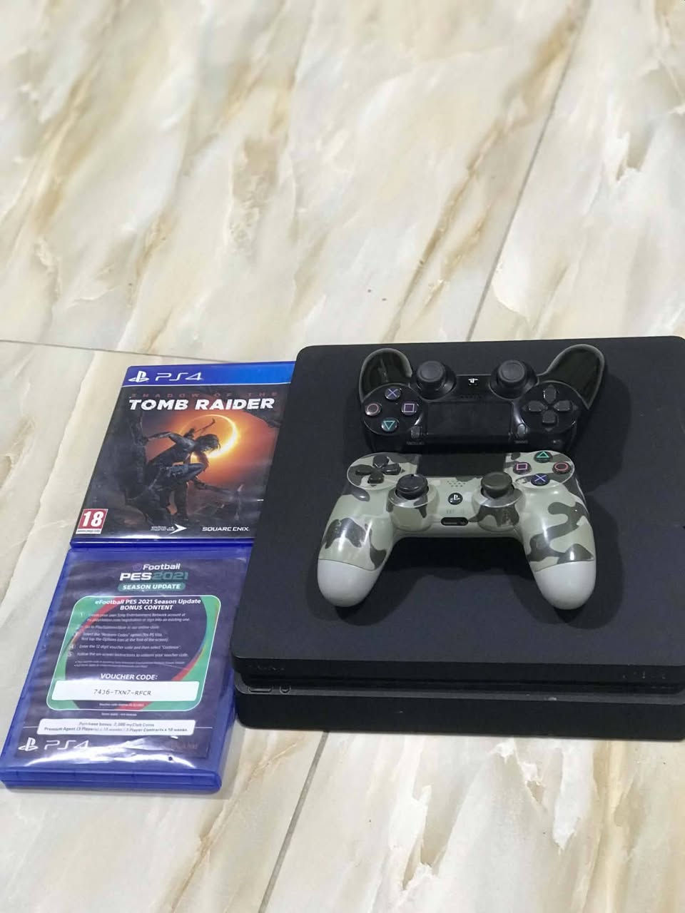 بلي 4 سلم اونلاين نص تيرة
يدة اصلية وثانية تجارية مع قرص pes2021 
  السعر 200 مكاني ديالى 
واتساب ***********
