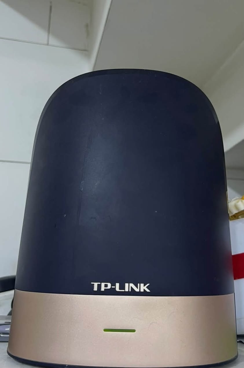 راوتر ضخم AX6600 tplink مستخدم اخو الجديد جهاز راقي وقوي جداً نظام شبكة الميش اللغة كورية لازم بالإعدادات أترجم وتشتغل بحالة تغيير الرمز وباقي التفاصيل.
للبيع السعر ١٥٠ بي مجال 
الشعب 
***********
