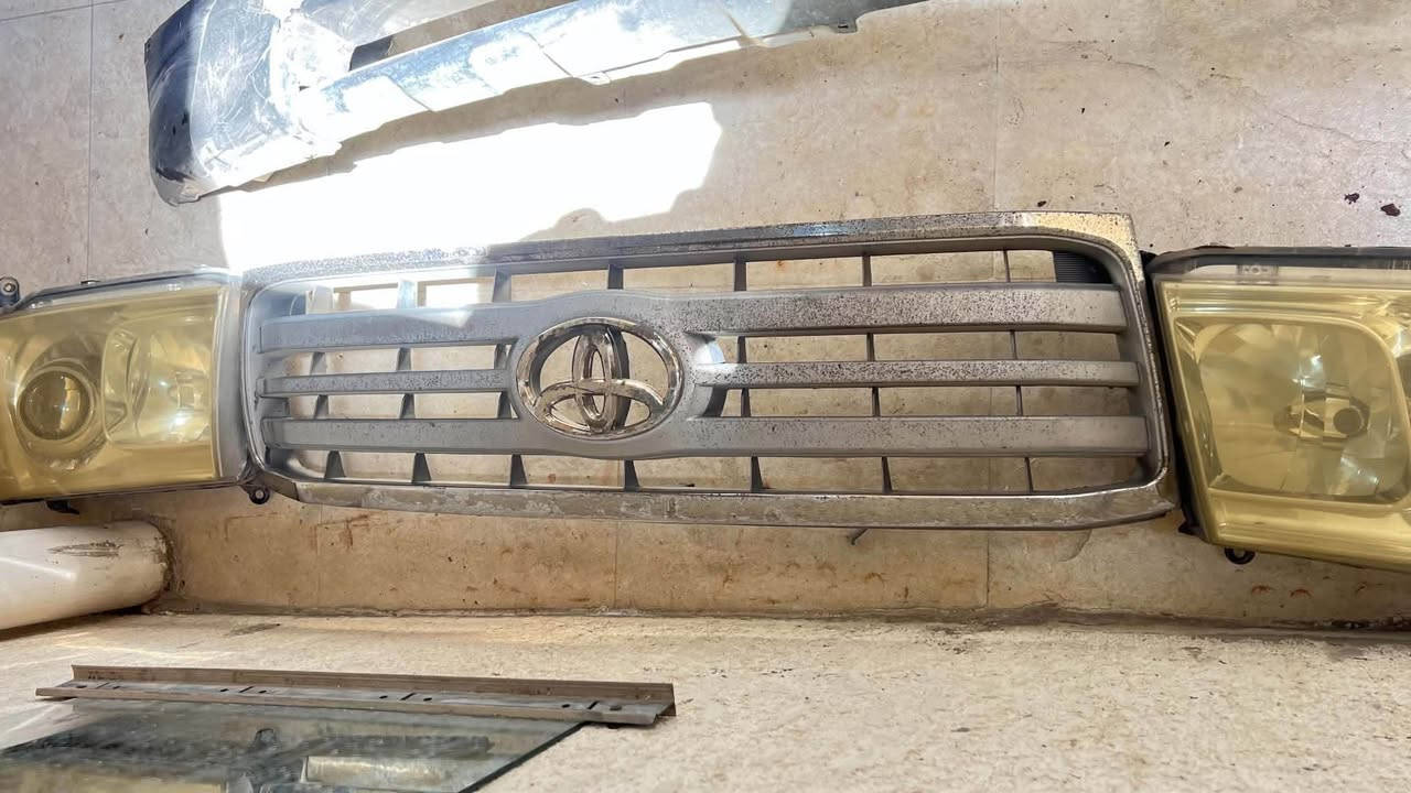 غراض لاندكروز مونيكا مستعملات موديل 2006 للبيع زوج لايت عدسه بيهه ضعف سعر 70 الف
عطر شباك امامي مع الشعار سعر 40 الف
لحيه اماميه لون فيلي بيهه جهه مكسوره سعر 40 الف
دوسات جهتين لون فيلي سعر 100 الف
سبايدرات لون سلفري مع كفرات 4 سعر 90 الف
جناح لون ابيض مع سطاب بريك سعر 70 الف
كلچ مروحه مع زوج زراك لايت سعر 50 الف
فور ويل سعر 100 الف 
مجموع سعرهن كلهن ب 560 الف 
للأستفسار الاتصال على الرقم *********** البصرة, العراق
