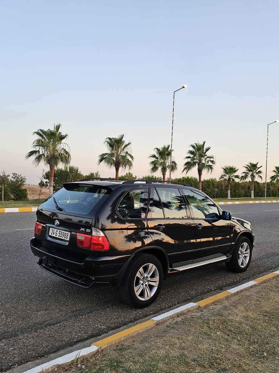 بي ام X5 موديل 2003 كله على البلاد رقم ادهوك محرك 6 بانزين حجي 28 دبل فانوس بدون صبغ
كير محرك تبريد شرط 
حساس امامي خلفي 
كشنات تدف 
جلد كهربائي 
سعر 110 بيع او مراوس 
*********** مكان كركوك

