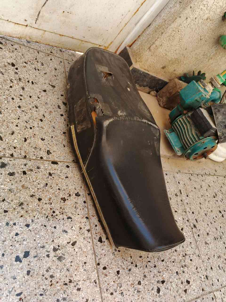 لبيع كلهن اب خمسه وعشرين قفل كلهن كلشي ما بيهن جيب وشد كبل عربانه تنكيات كلشي
