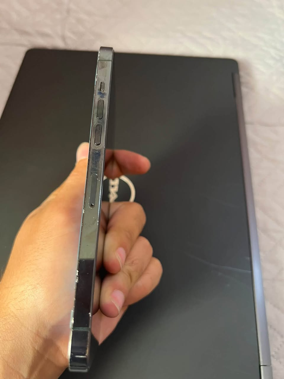 📱 للبيع iPhone 12 Pro Max – 256GB
🔹 الذاكرة: 256GB
🔹 الشاشة: أصلية مال جهاز نفسه، بيها فقط خط بالشاشة.
🔹 البطارية: مبدلة، أصلية 100%.
🔹 الكاميرا:
• كاميرا 1X لا تعمل اما 0.5X تعمل بشكل طبيعي
السعر295 الف
بغداد
***********
