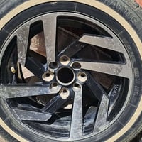متوفر ويل كاب ول تايرات للبيع حجم 14 نضافه ٩٠ اتصال07759936685