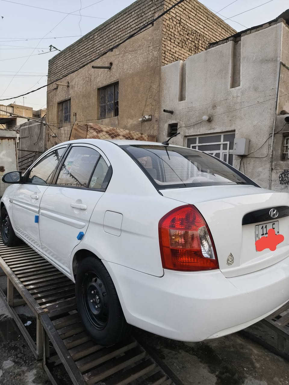 اكسنت 2009خليجي رقم بغداد انكليزي  بأسمي تخم تاير جديد تبريد السياره بيها تكحيل بس ابيع صبغ حزام 
السعر 77  
***********
