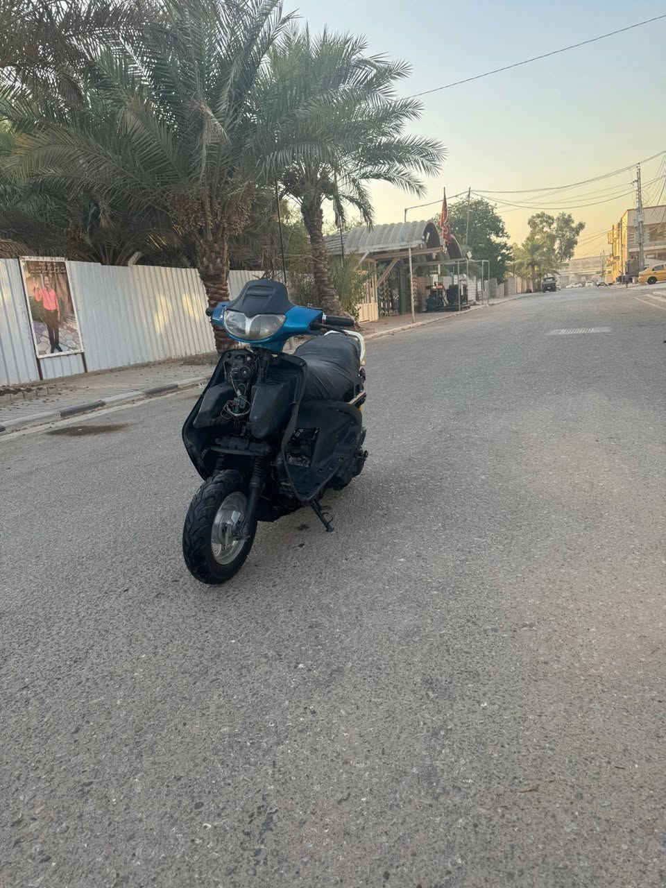 السلام عليكم الدراجه لبيع مال جناي يعني اتخير حته الشاصي صابغه فرن لن مال تعمير الدراجه كامله مكمله شنو دخل المحرك ابدل من البدايه لنهايه كله جديد لن تعمير مال جناي مكاني نجف حي المكرمه السعر 325 وبيها مجال حك الجيه بس وهاذا رقمي ***********ومتواجف فيس
