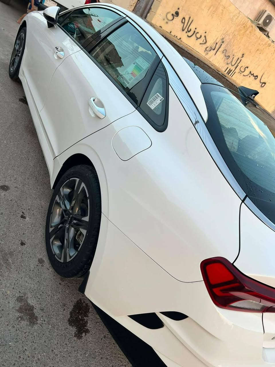 السلام عليكم
كي فايف مديل 2023 خليجي فول مواصفات سياره بسمي 

رقم بغداد كفاله عامه ماعده طخه الي مصوره 

ماشيه 84 ألف التصال على رقم *********** 

مكان سياره البصرة
