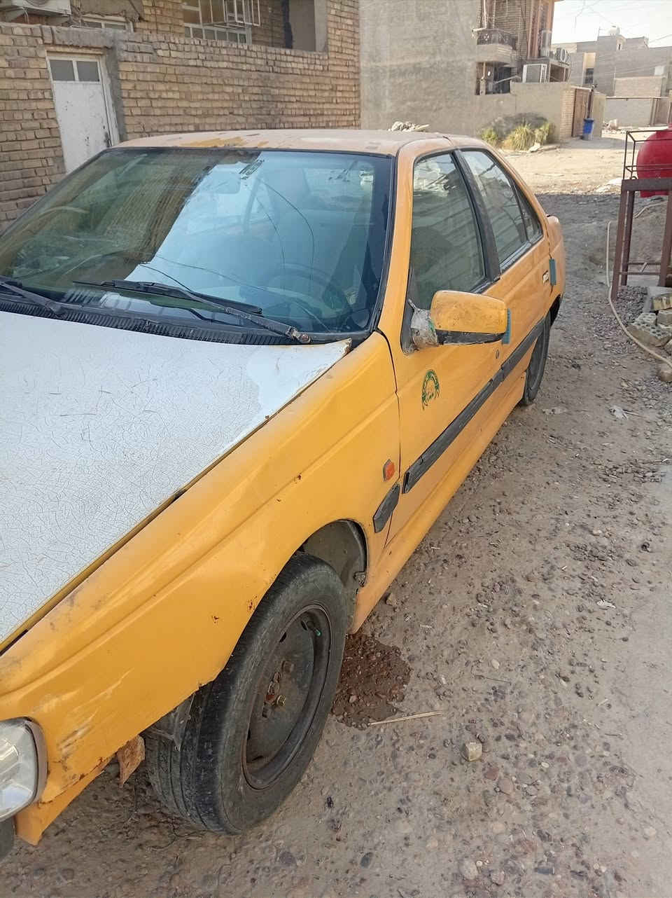 لالسلام عليكم من رخص ادمن بيع سيارة بيجو لميس مديل ٢٠١٠ كير نضيف مكينه نضيفه كهرباء شغاله كله صاحبه موجود مكفوله من سرقه او عشاير السعر ١١ورقه بيها مجال رقم *********** / *********** الي يريد يشتري يتصل
