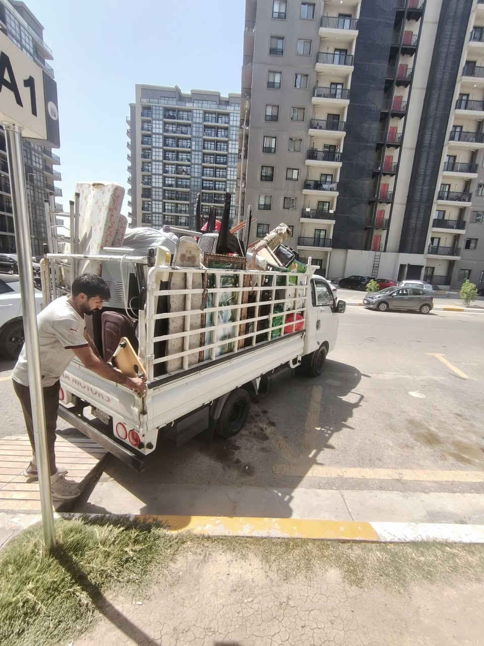 نقل اثاث داخل بغداد وخارج بغداد
يوجد كادر عمل متخصص بنقل الأثاث 

يوجد سيارة كبيرة وصغيرة 

الرقم   ***********     ***********   ابو علي
