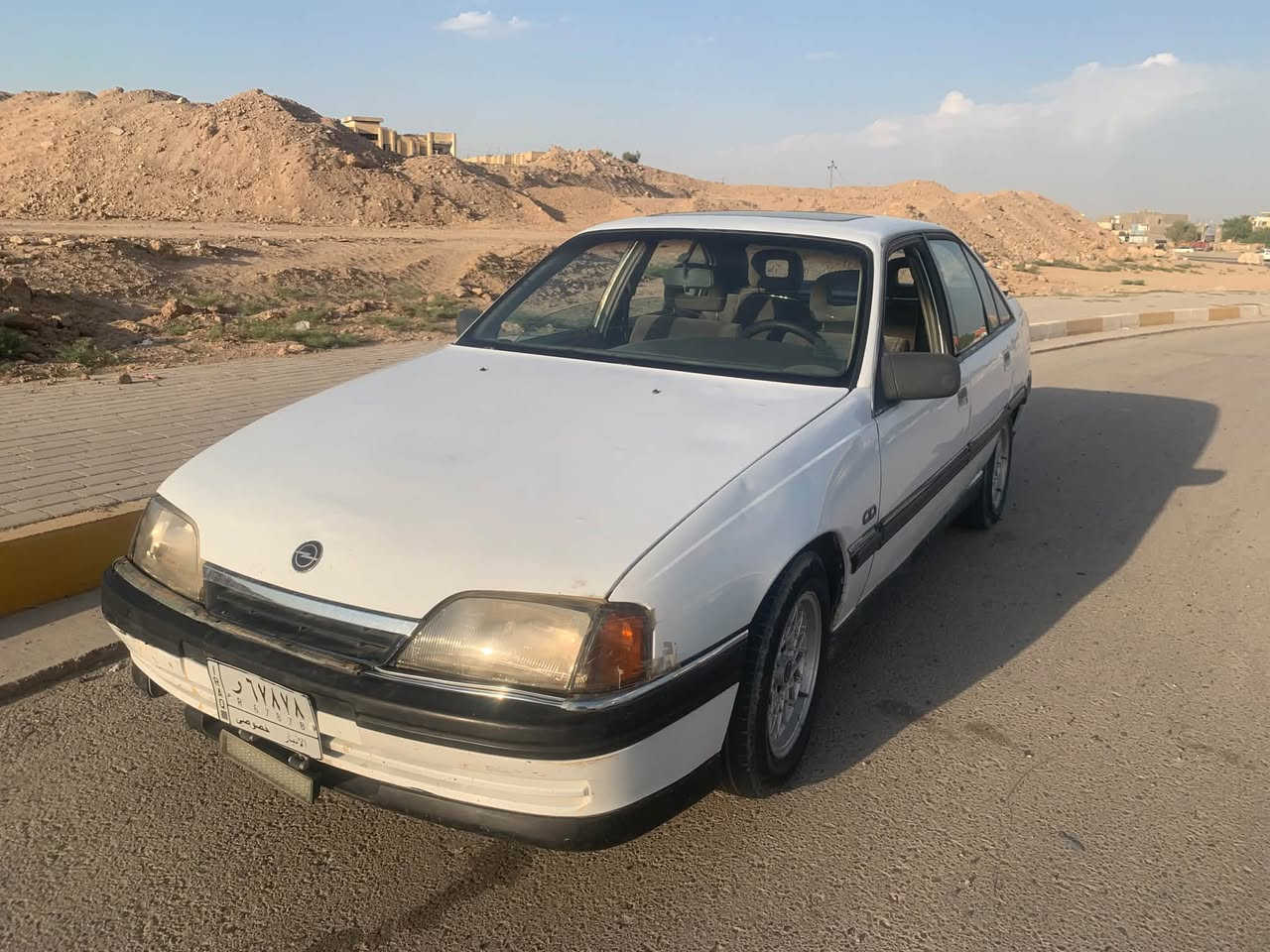 سلام عليكم اخوان ابل اوميكه موديل ٩١ مال جناي مكينه ٢٠٠٠حيل نضيفه
مكان رمادي خمسة كيلو سعر ٣٢ بيه مجال 
***********واتساي
