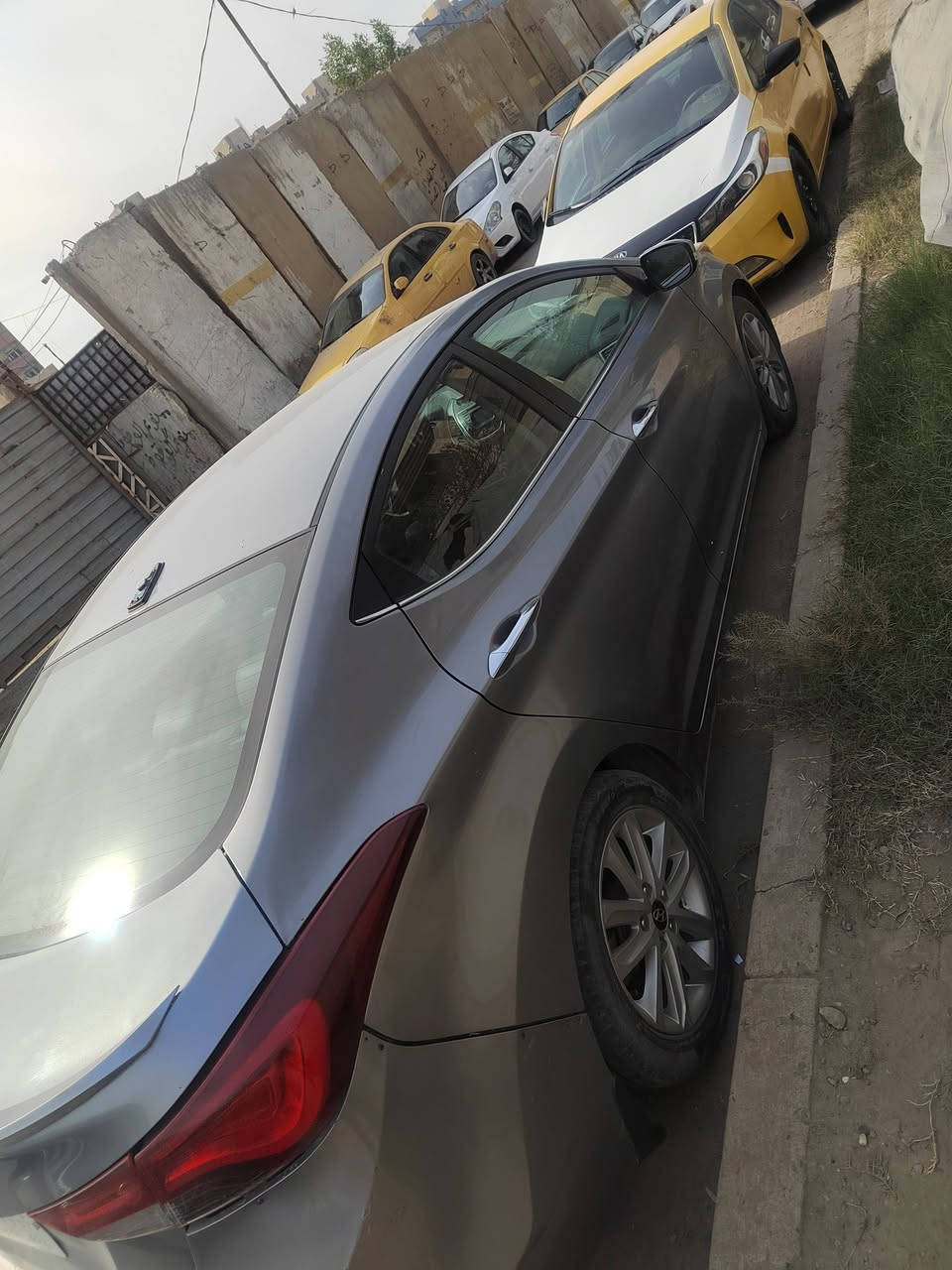 النترا موديل ٢٠١٥
وارد امريكي بدون بصمة بدون
فتحة حادثها فقط الجنطة السعر
١٢٠ سيارة جاهزه تخم تاير جديد
كلش نضيفة رقم التليفون
***********
