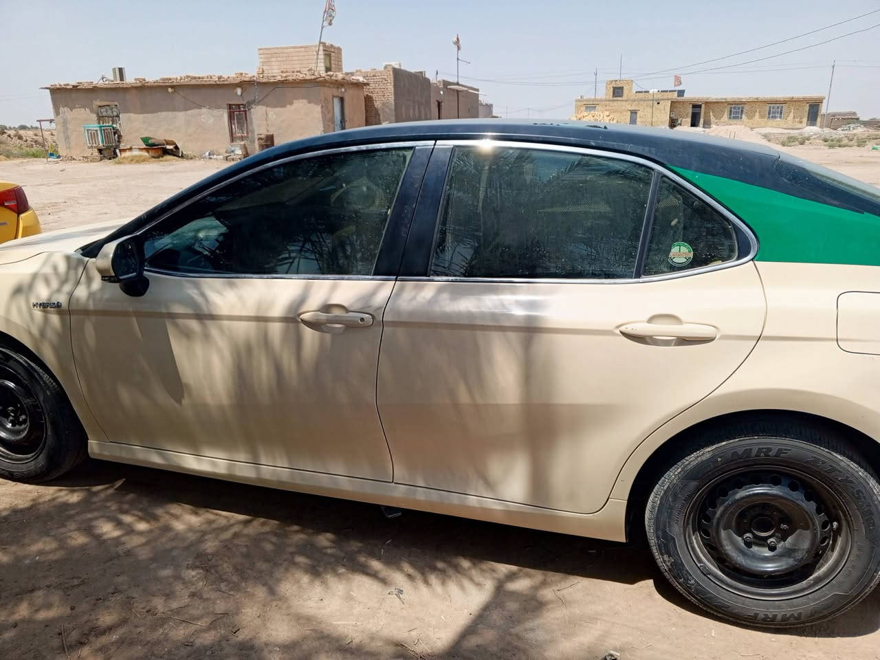 سلام عليكم كامري هايبرد  رقم ذي قار نكليزي 
موديل 23 مراوس فقط بشارجر وبامه رقم تليفون مكان سياره ناصريه ***********
