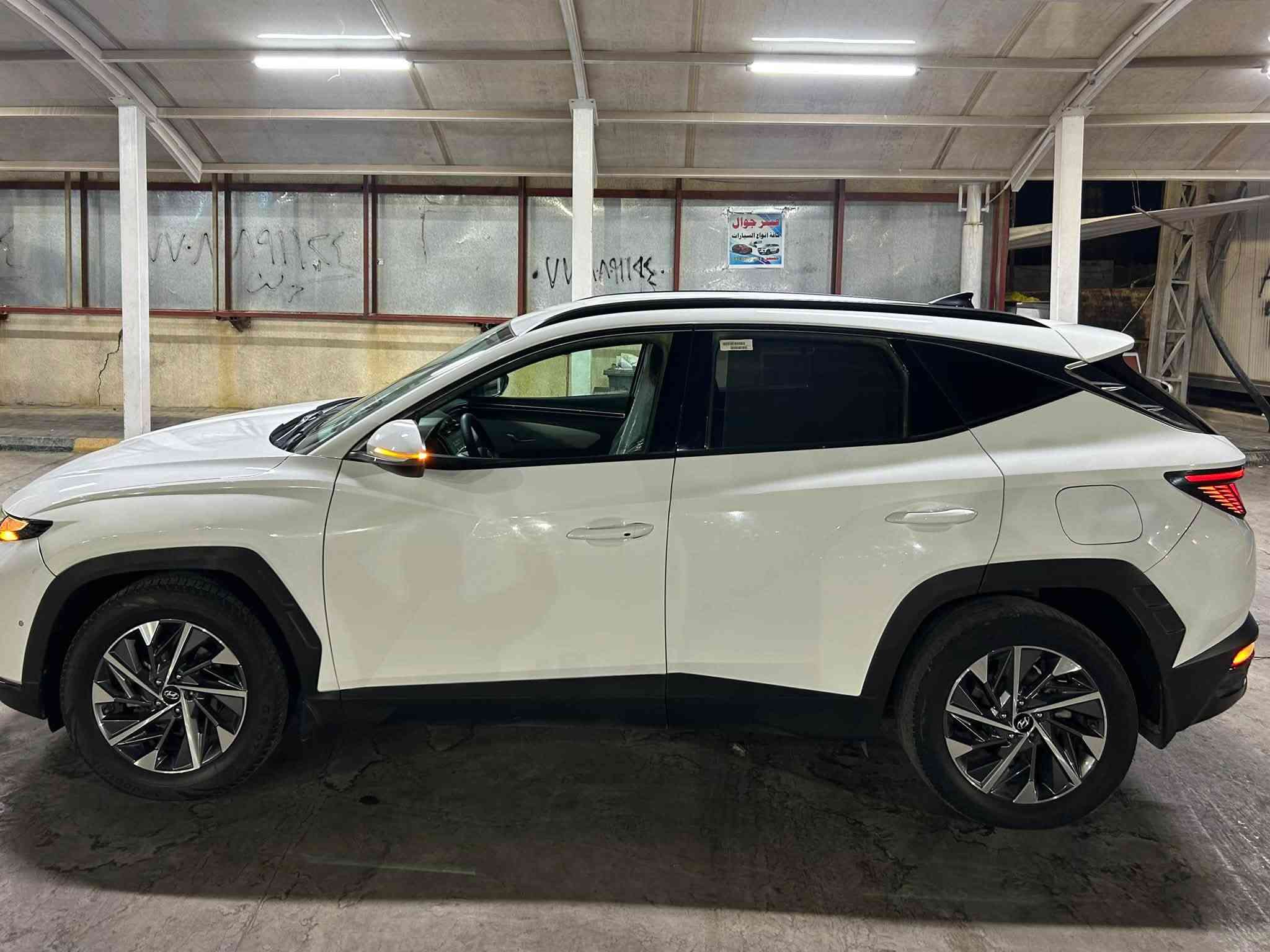 توسان خليجي موديل ٢٠٢١ ألون الأبيض
بيع أو مراوس ***********🆗
مواصفات النص فول 🚗 
كشن٢ كهرباء 
 فول بصمات 
تشغيل عن بعد 
تحكم ستيرن
مري شفط + اشاير بلمري 
بردات خلفه بلادي 
شاشه كبيره 
كار بلي
اوتو هولد
لايتled
قطعتين تبريد
فول بصمات  فول حساسات وغيرها،…..
السعر ١٧٤ الرقم اربيل باسمي
ماشي٦٠ محرگً دووش الفين
 مكاني بغداد***********  جاهزه للاخير 
بيها جاملغ بي  صبغ وشبر بارد بلباب
