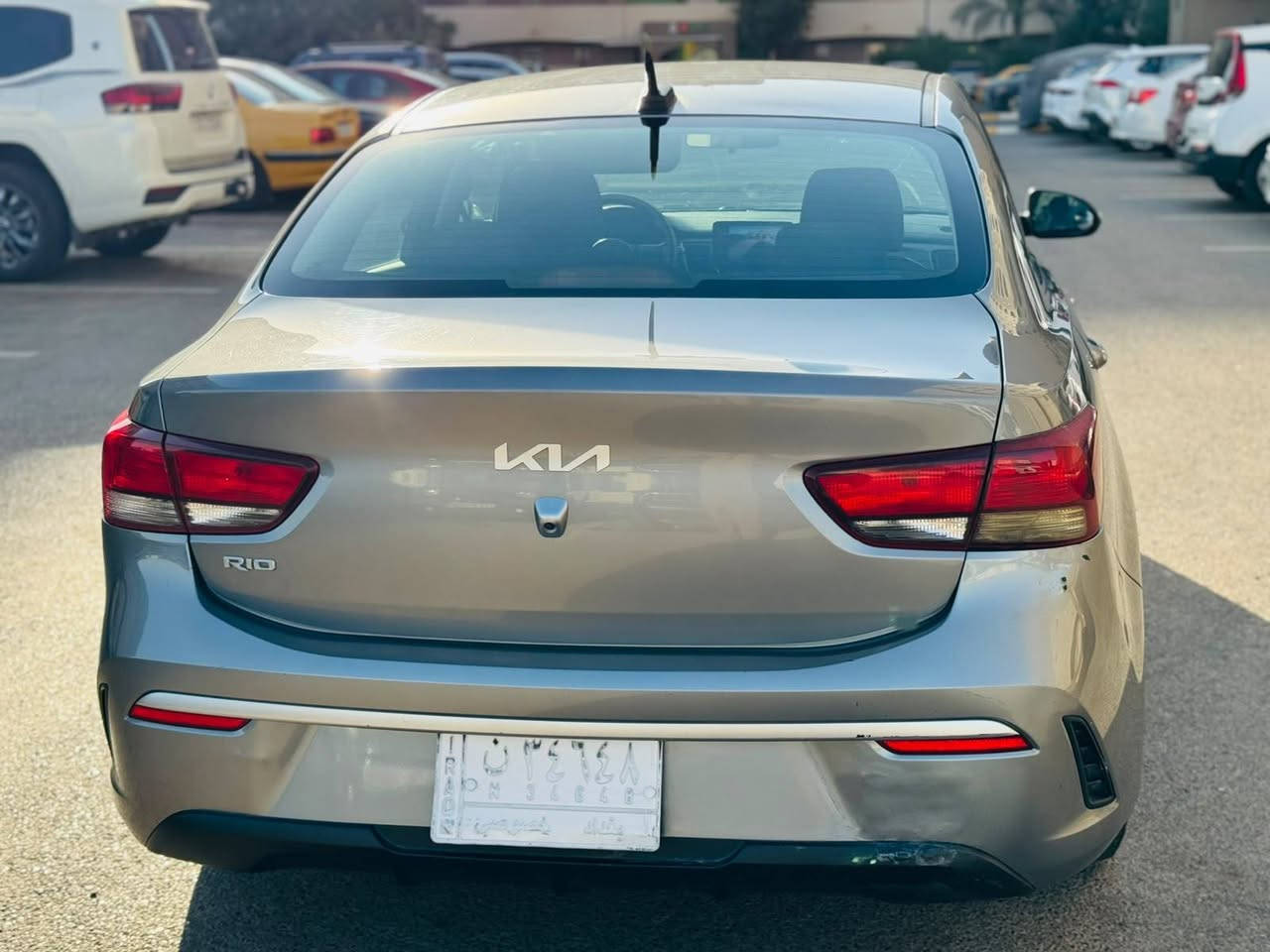سلام عليكم    كيا ريو وارد امركي  بيه جاملغ وبنيد  مكينه كير مكفولات حداديه جديده تبريد منضومه جديده  معوقين بعد سنتين تفك  بيه منضومه غاز مديل2022 مكاني بغداد السعر93 وبيه مجال 
*********** ملاحظة وكالة عامه بسم المشتري
