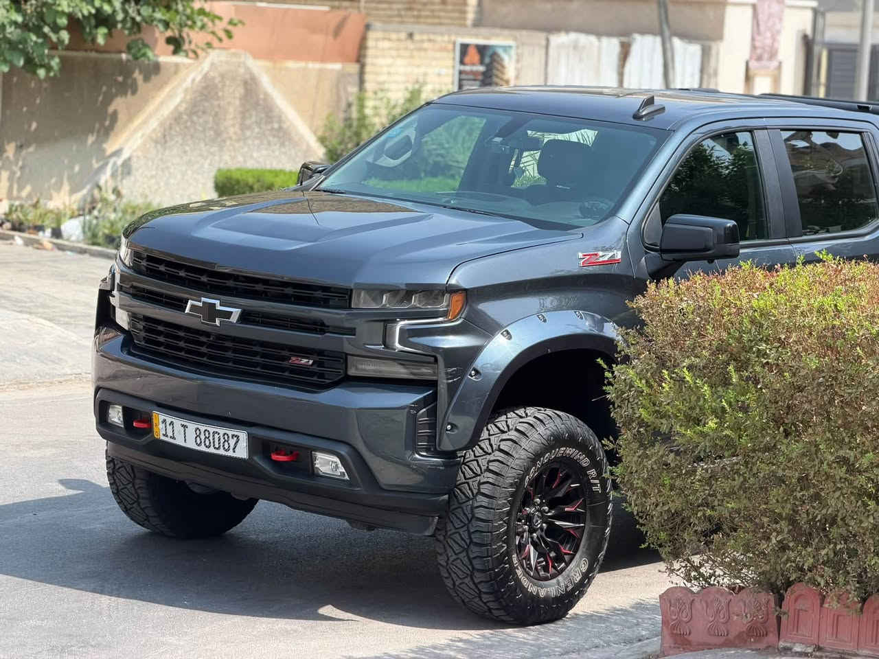 سلفرادو مزودة بالكامل من شركة ALC الامريكية
مغلفة PPF
موديل 2021 فول مواصفات 
مرفعة بتزويد 6 انج 
ماشية 72 الف 
بدي قصير وباب طويل 
بصمة تشغيل وتشغيل عن بعد
شاشة تيسلا تدعم كار بلي مع كامل المواصفات
كشنات كهرباء وتدفئة 
دوسات كهرباء
نظام صوت Boos مع سستم اضافي امبلي فاير 
مكينه 8 سلندر 5300 
مداخل تايبسي امامي خلفي 
نقطة عمياء
فول تحكم ستيرن جهتين 
السيارة كلش جديدة ومابيها اي نقص  
غير متواجد على النت
مكاني بغداد
ضرر بسيط صبغ قطعتين 
***********
