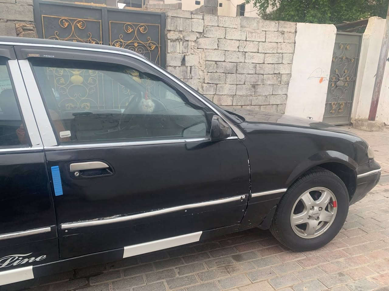 السلام عليكم دايو برنس موديل 96 رقم بغداد انكليزي الجديد باسمي سنويه جديده مشروح وطني تتحول هنا بل رمادي تاريخ انتهاء السنويه مجدده 2031 يله تسقط محرك 2000 كير اتوماتيك تبريد شغال شرط ثلج خللها البك مرات يرجع بطيئ وديتها وكالو فيش مكطعه عارضها قفل 28 مكاني رمادي شارع ٢٠ للاستفسار ***********

