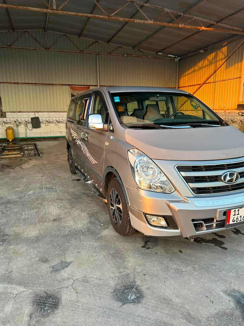 السلام عليكم ستاركس لبيع ٢٠١٤ اصل باسمي السياره جديده 
السعر ١٨٠
***********
